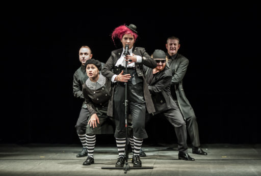 Read more about the article Premiera spektaklu „A niech to czykolada!” w Teatrze Baj